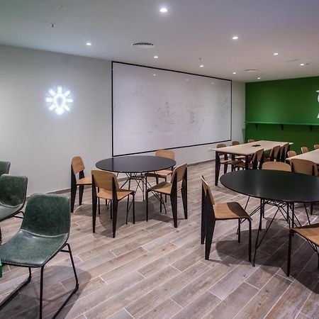 Micampus Bilbao Student Residence Bagian luar foto