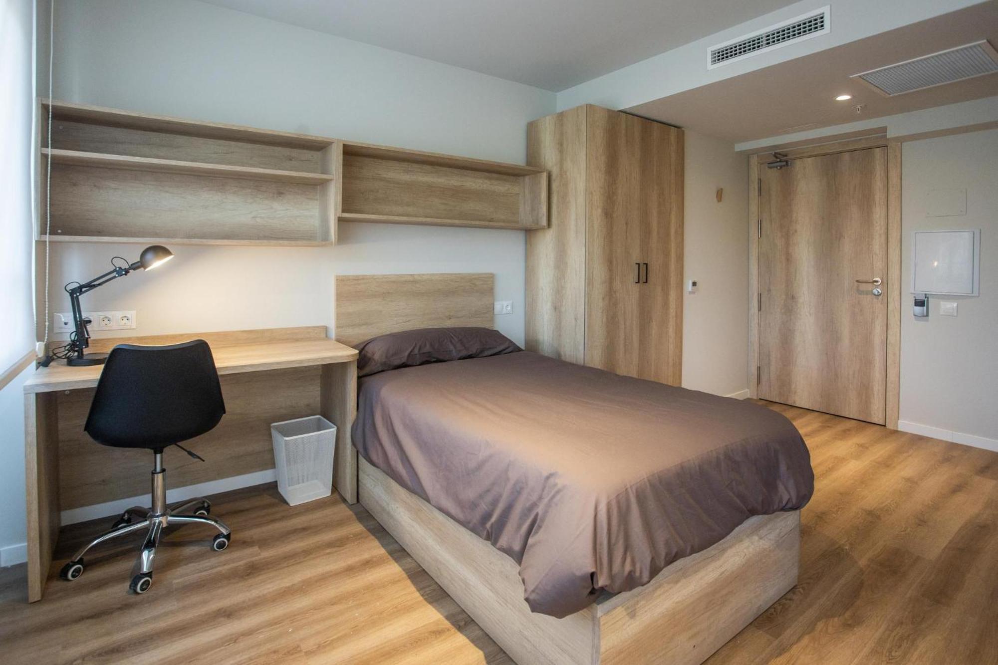 Micampus Bilbao Student Residence Bagian luar foto